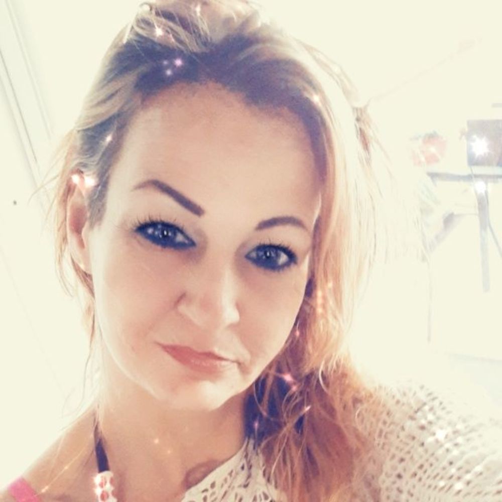 Meet your Posher, Candi